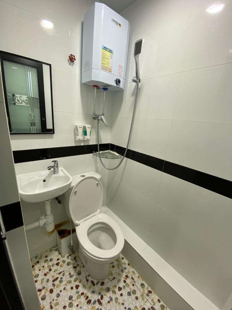 New Day Night Hostel Гонконг Екстер'єр фото