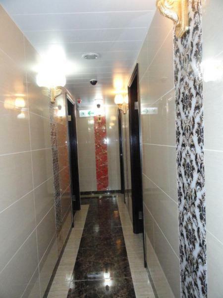 New Day Night Hostel Гонконг Екстер'єр фото